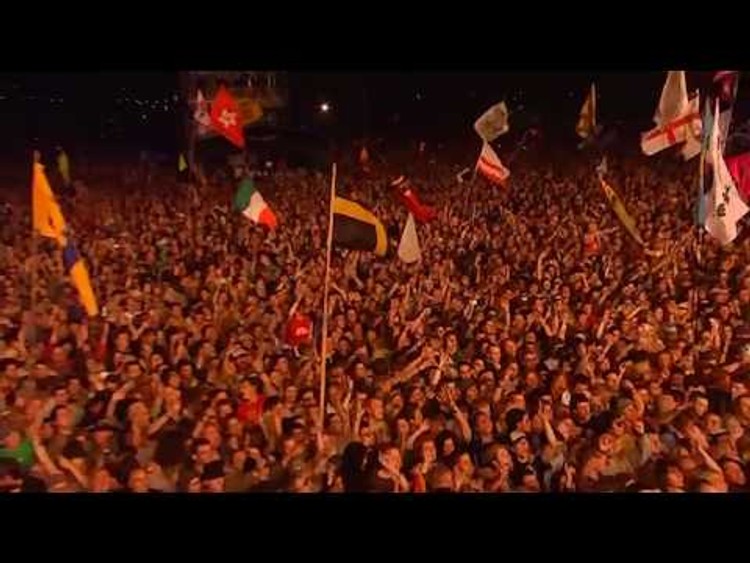 When The Sun Goes Down / Brianstorm @ Glastonbury 2007